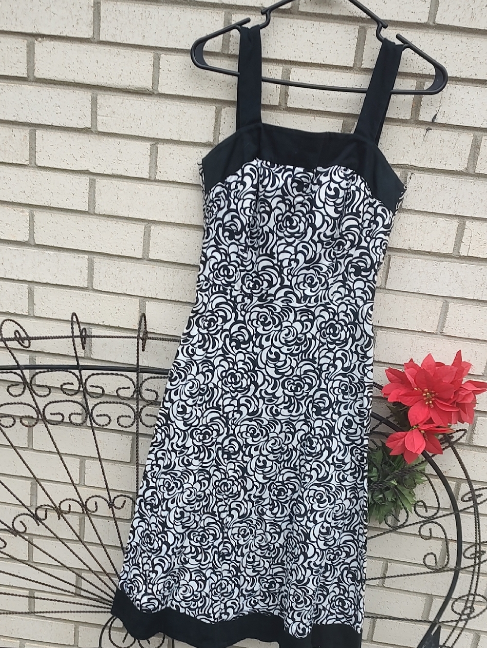 Black/White Dress - Picture 2 of 10